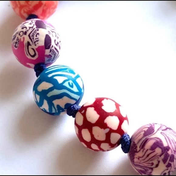 VivaBeads | Chunky Handmade Beaded Bracelet | Pink MagicalMulti | Adjustable Fit - Picture 2 of 3